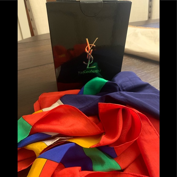 Yves Saint Laurent Accessories - Yes Stain Laurent silk scarf
